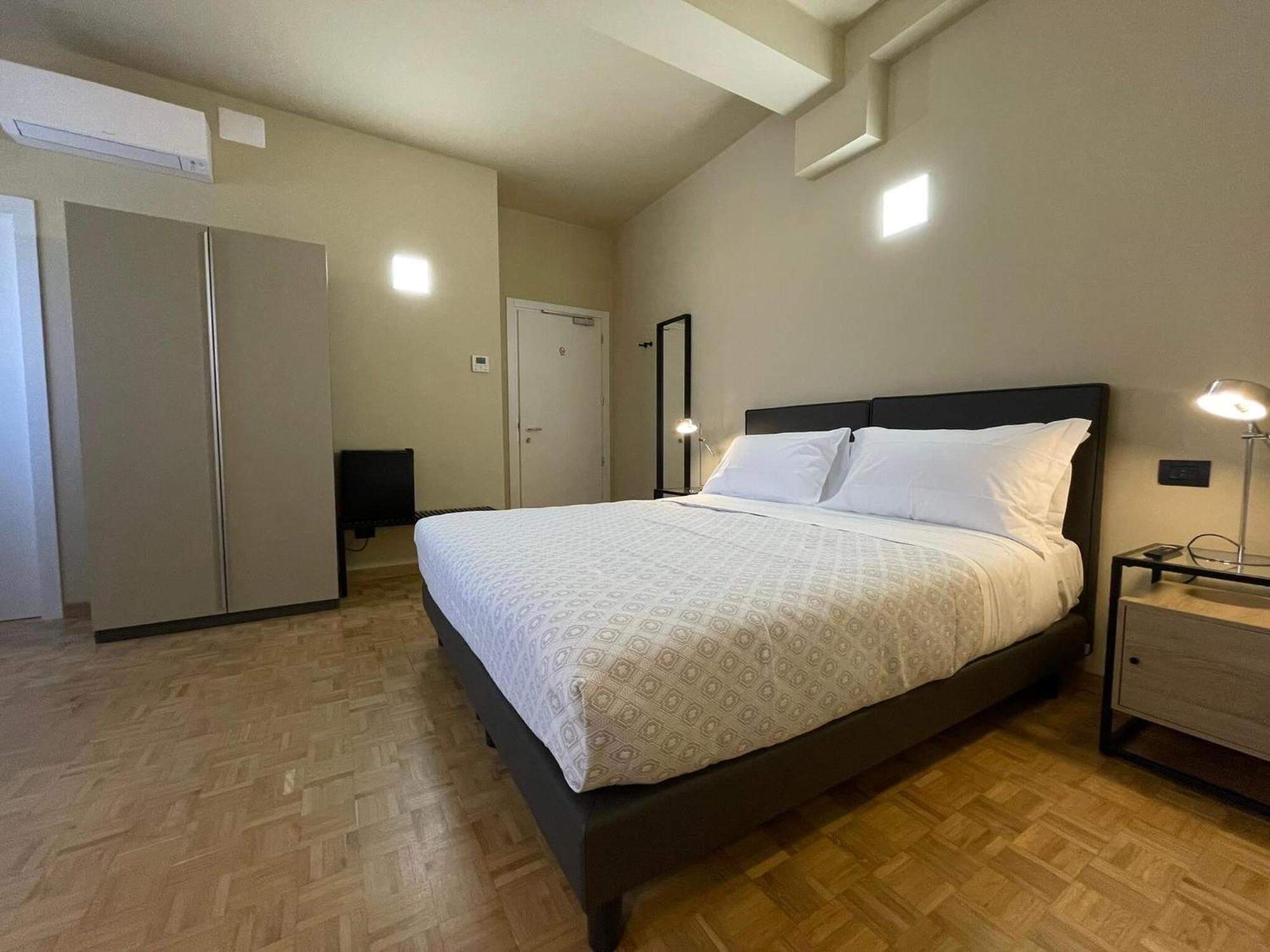 La Galleria Lodge Парма Экстерьер фото
